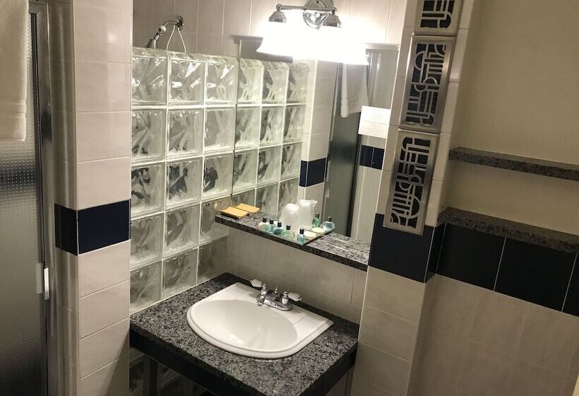 酒店 Chelsea Pines Inn