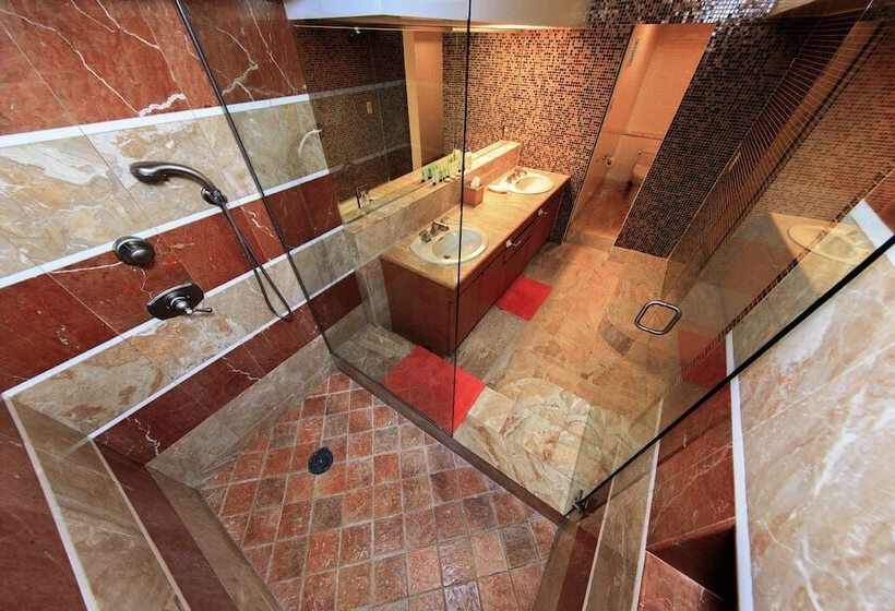 酒店 Chelsea Pines Inn