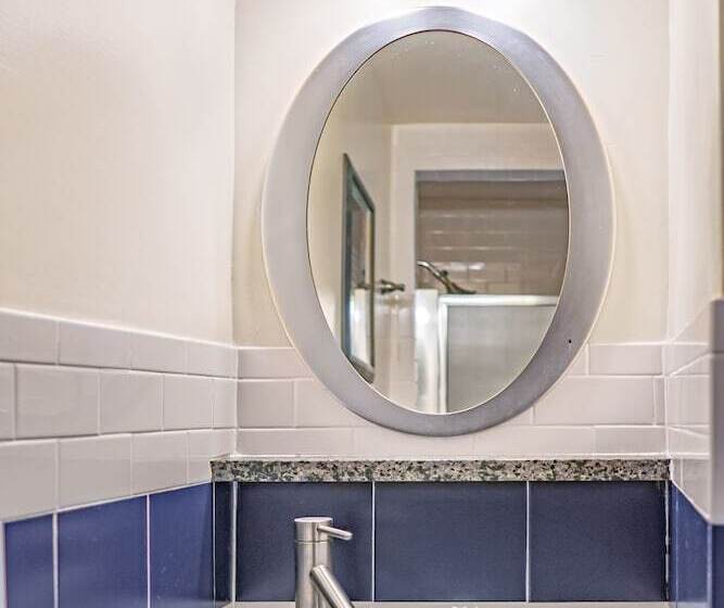 酒店 Chelsea Pines Inn