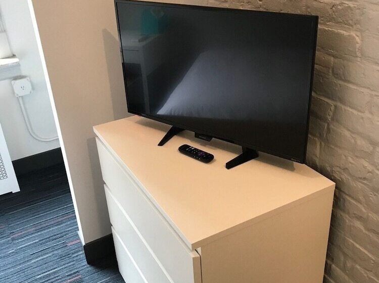 酒店 Chelsea Pines Inn