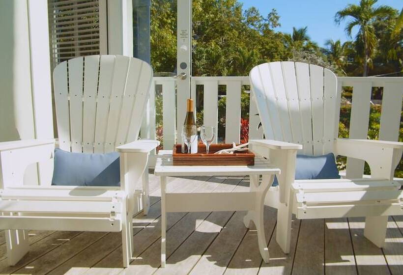 فندق Coconut Palm Inn