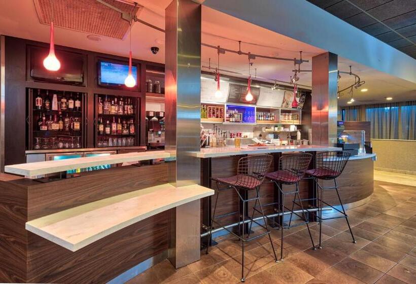 فندق Courtyard Hampton