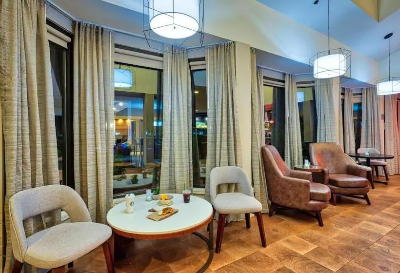 فندق Courtyard Hampton