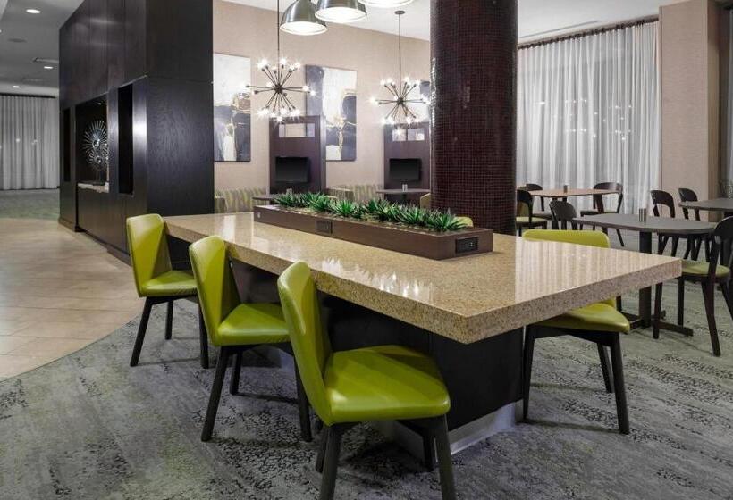 酒店 Courtyard Memphis Downtown