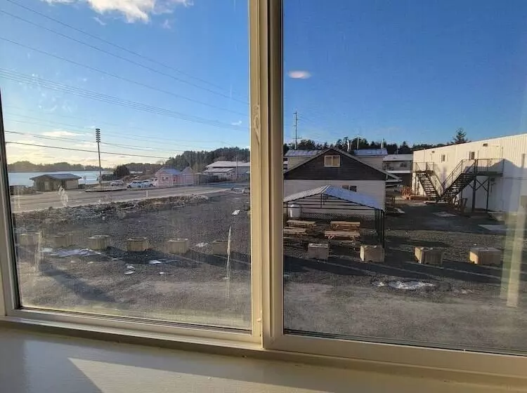 בית מלון כפרי Eagle Bay Inn