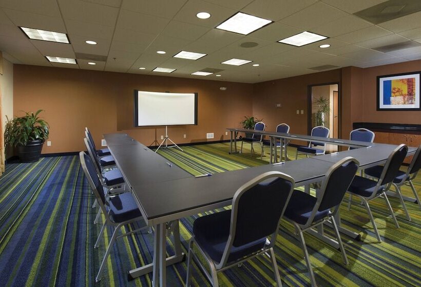 فندق Fairfield Inn & Suites By Marriott Charleston Airport/convention Center