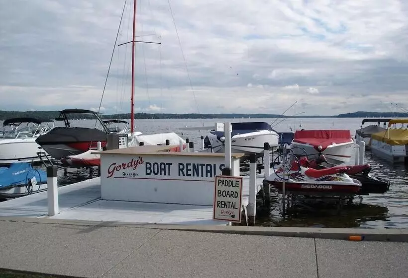 호텔 Fontana Village Inn