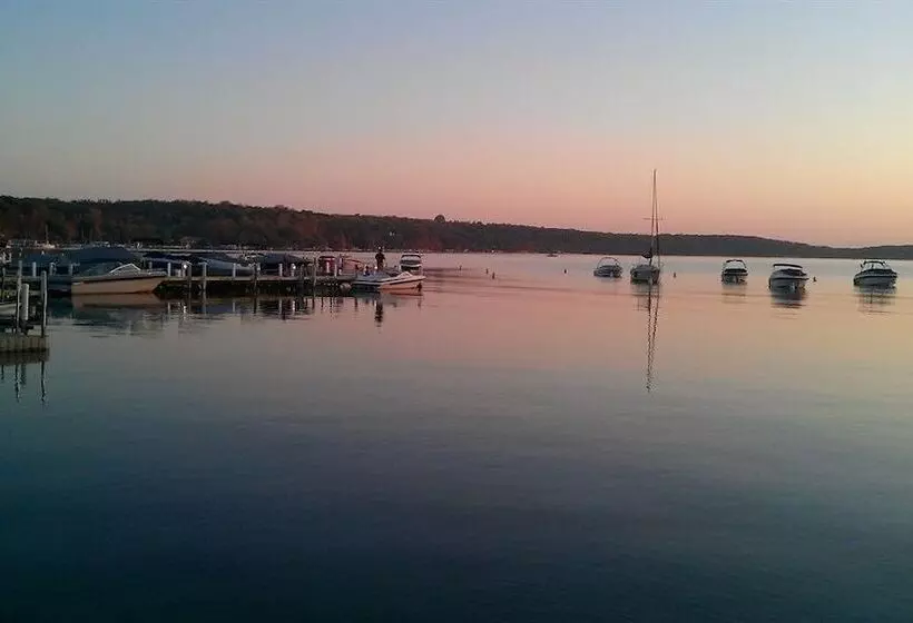 호텔 Fontana Village Inn