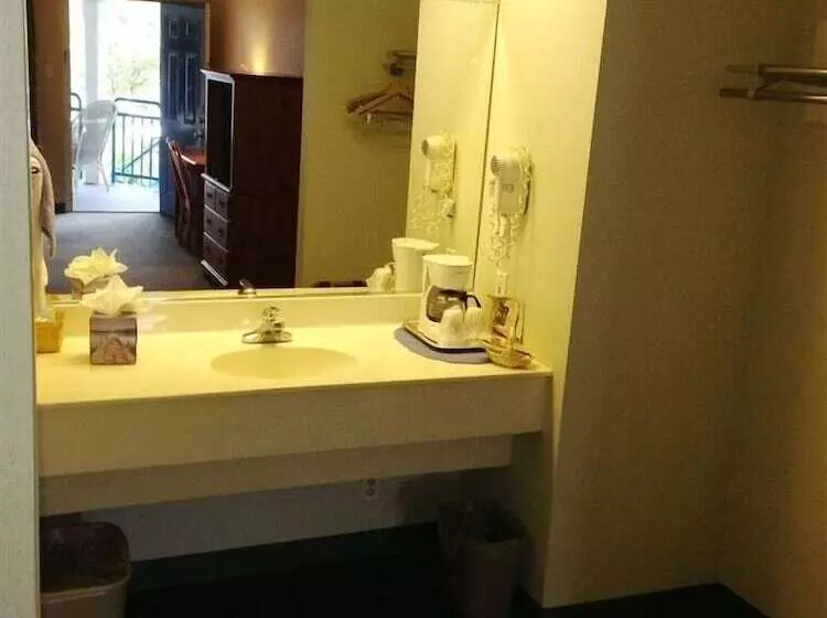 호텔 Fontana Village Inn