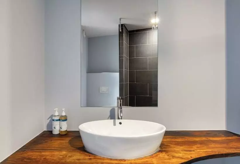 هتل Numa I Boxer Rooms And Apartments