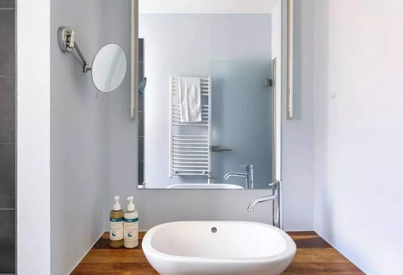 هتل Numa I Boxer Rooms And Apartments