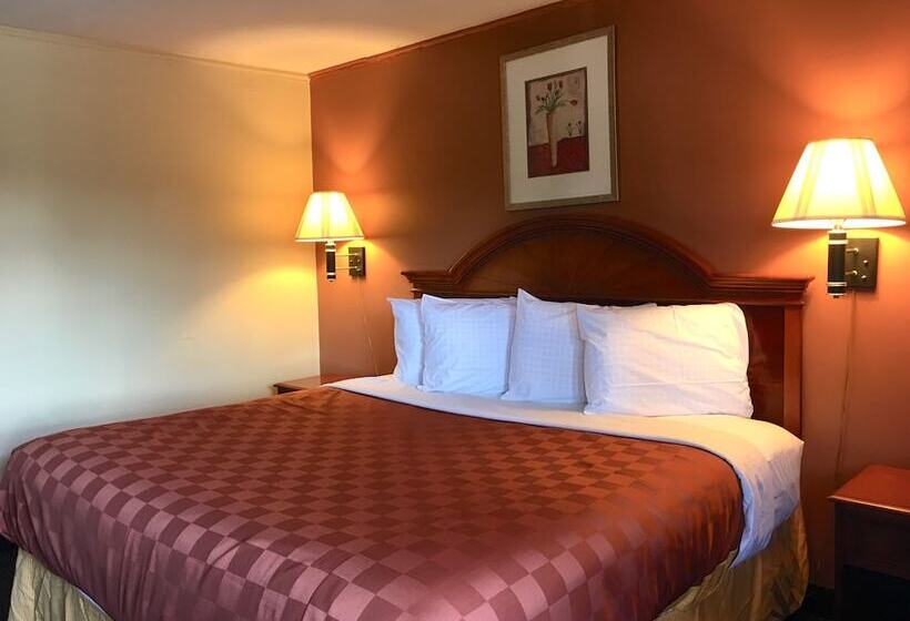 فندق Red Carpet Innstamford