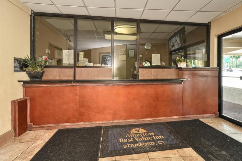 فندق Red Carpet Innstamford