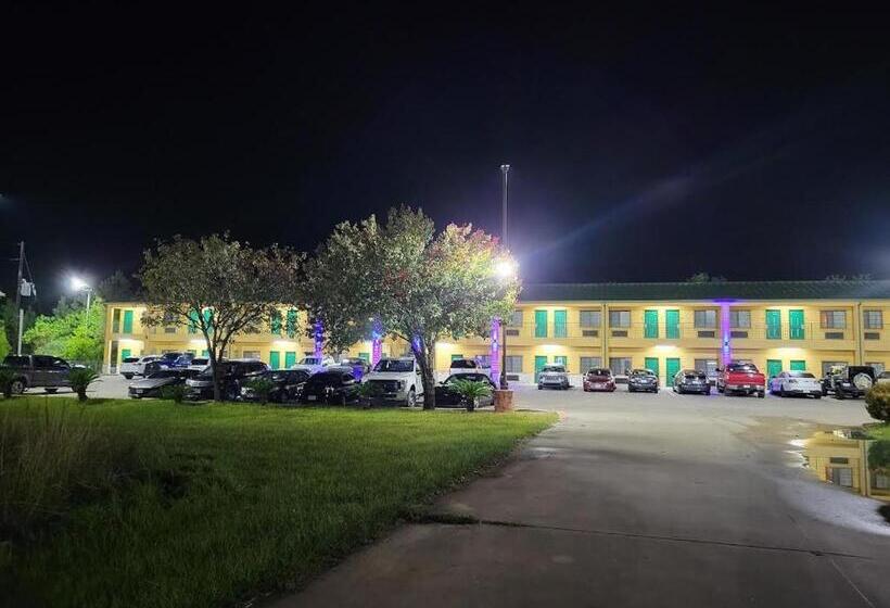 Отель Scottish Inn & Suites