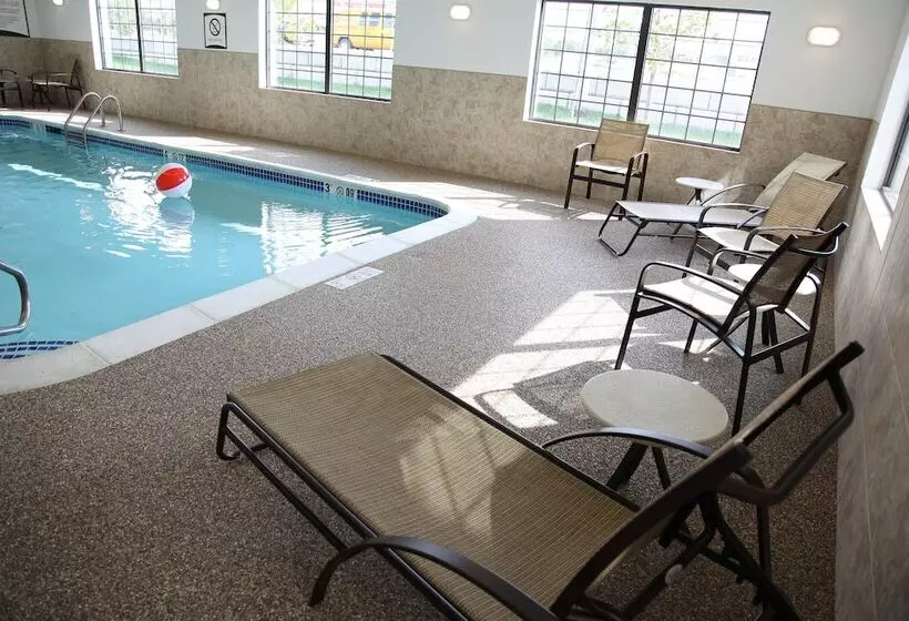 Отель Staybridge Suites Lincoln North East, An Ihg