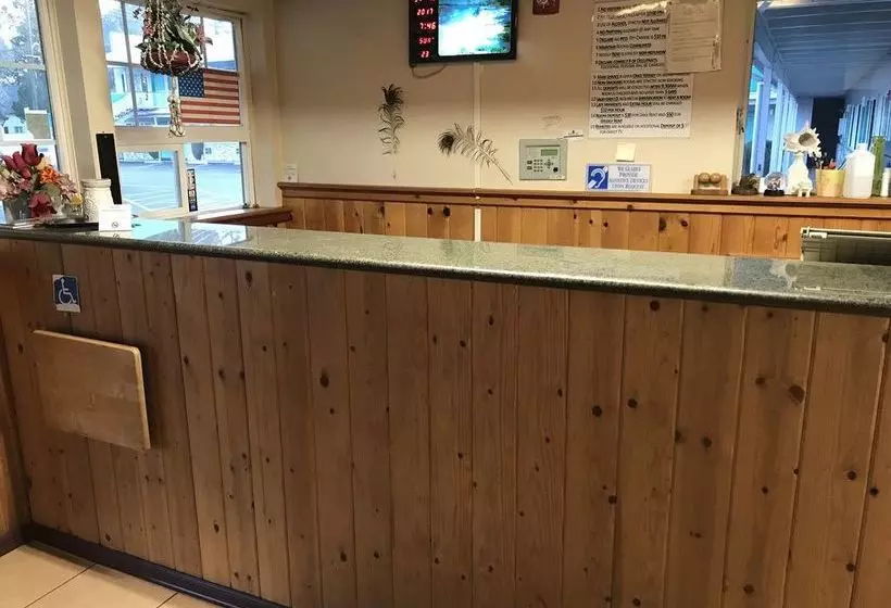 モーテル Deluxe Inn