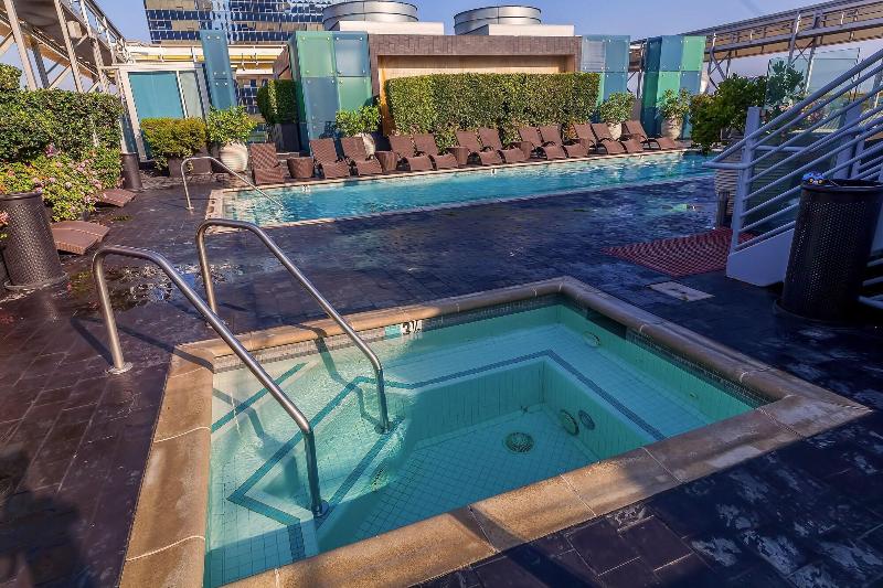 Tenten Wilshire Official