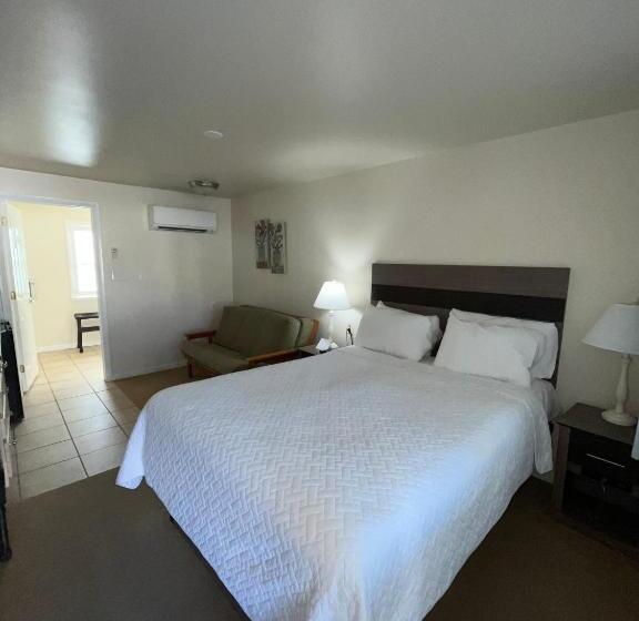 The Beach Club On Madison Avenue