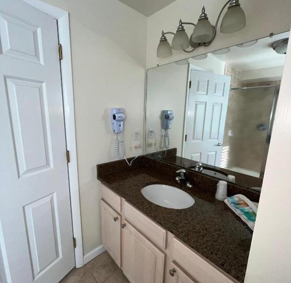 The Beach Club On Madison Avenue