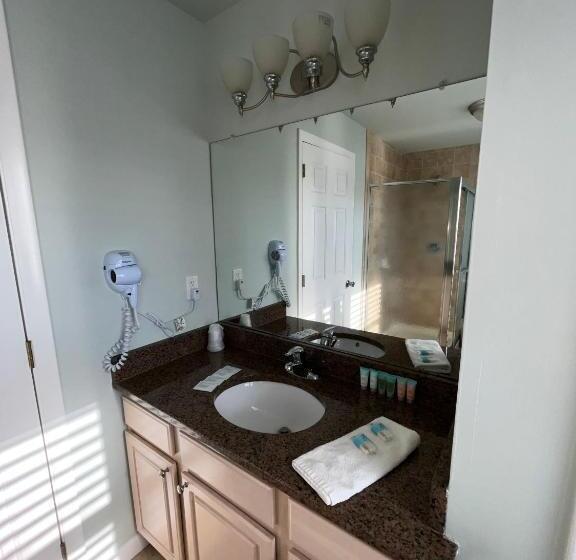 The Beach Club On Madison Avenue