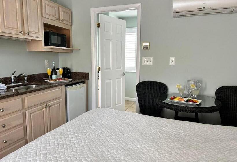 The Beach Club On Madison Avenue