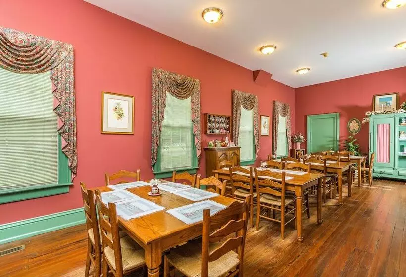 ベッドアンドブレックファースト Spencer House Inn