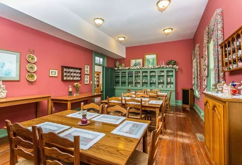 ベッドアンドブレックファースト Spencer House Inn