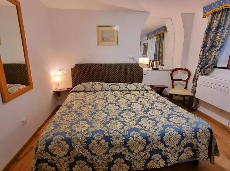 هتل Albergo Casa Peron