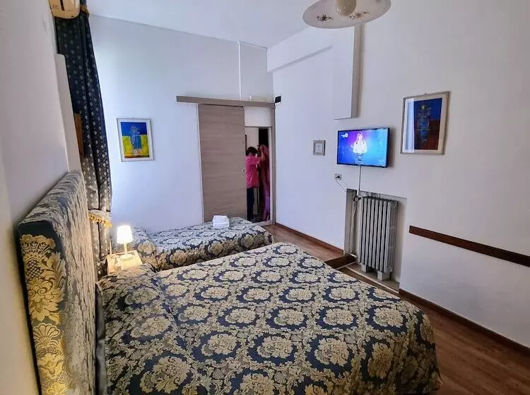 هتل Albergo Casa Peron