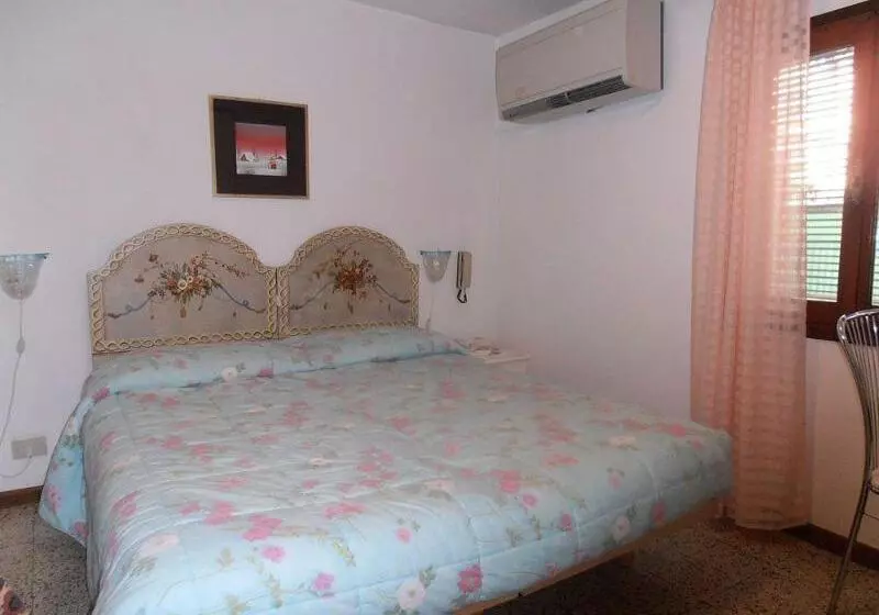 هتل Albergo Casa Peron