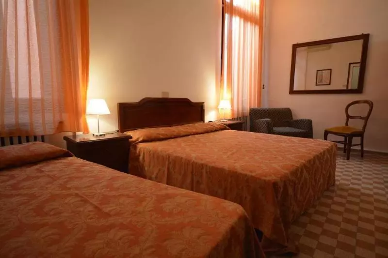 هتل Albergo Casa Peron