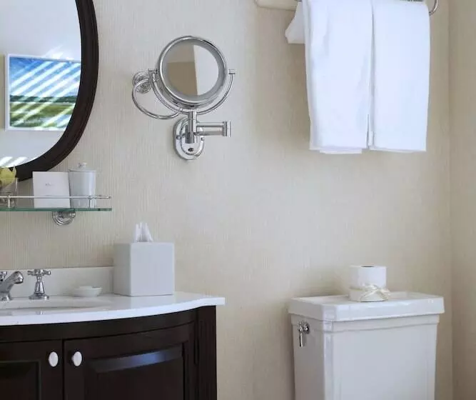 ホテル Delamar Southport