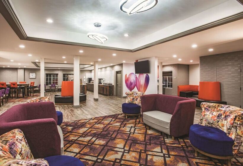 Отель La Quinta By Wyndham Chambersburg