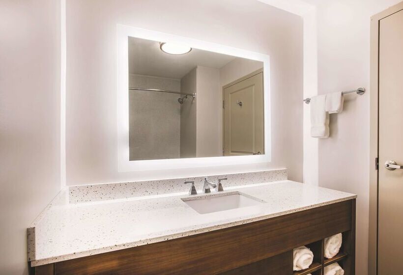 Отель La Quinta By Wyndham Chambersburg