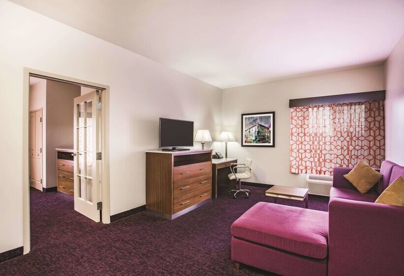 Отель La Quinta By Wyndham Chambersburg