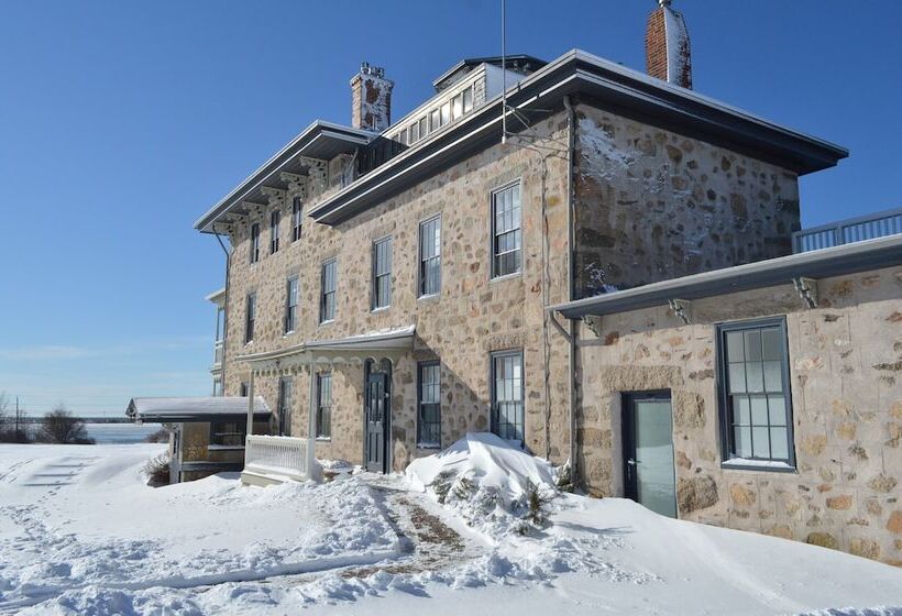 فندق Stone House Inn