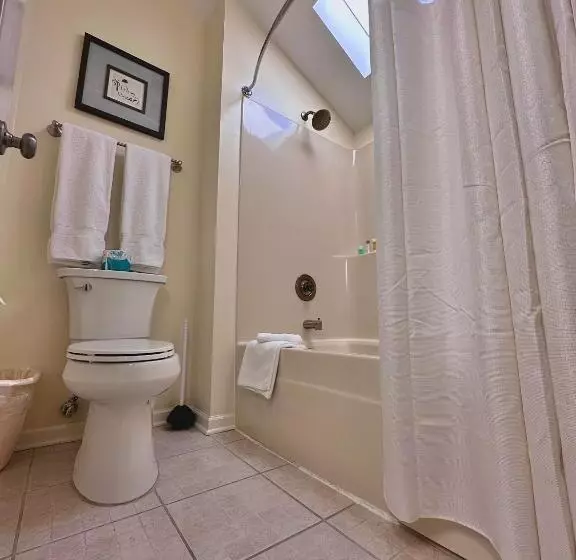 Отель The French Country Inn