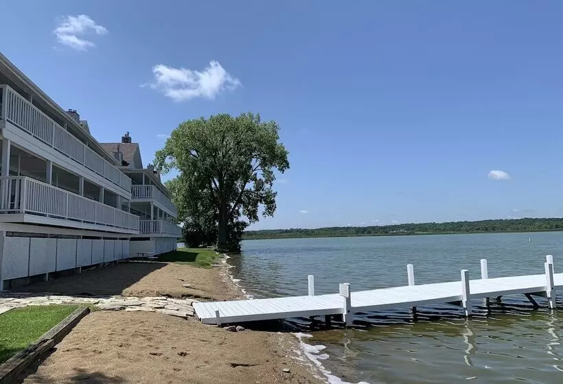 Отель The French Country Inn