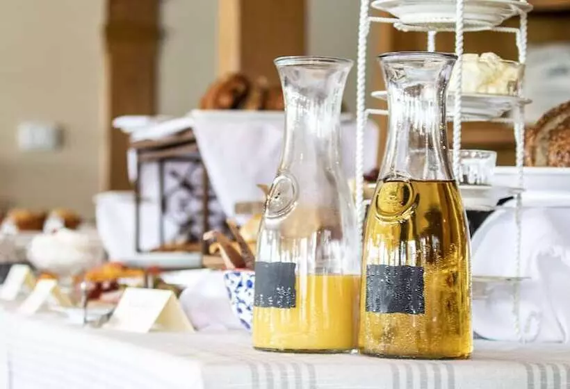 Отель The French Country Inn