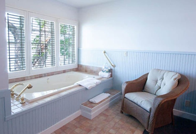 فندق The French Country Inn