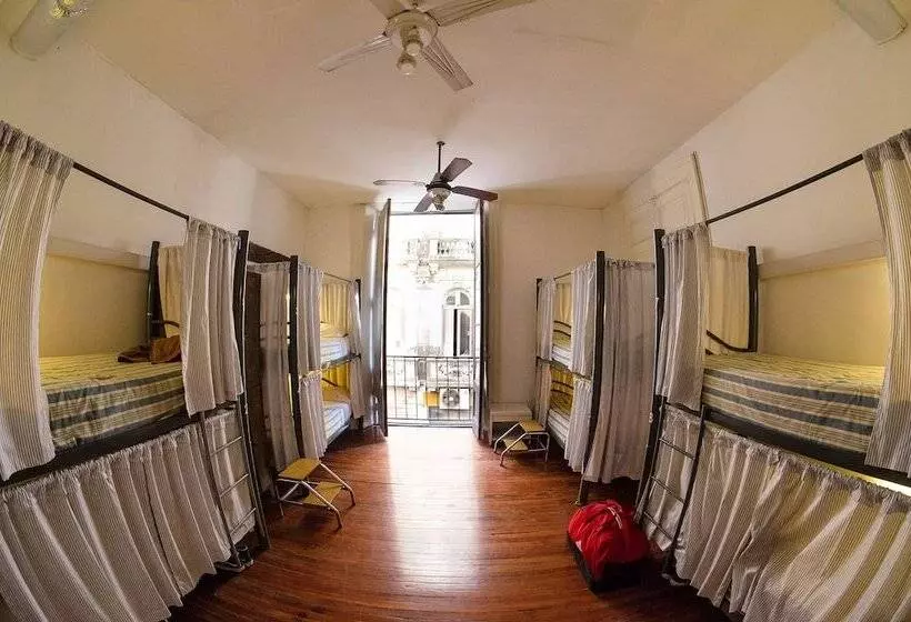 هاستل Ba Stop Hotel House