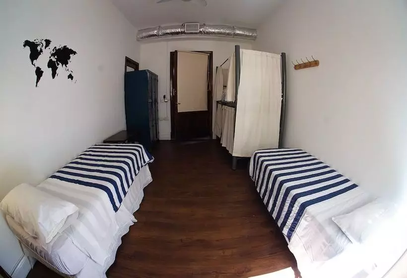 هاستل Ba Stop Hotel House