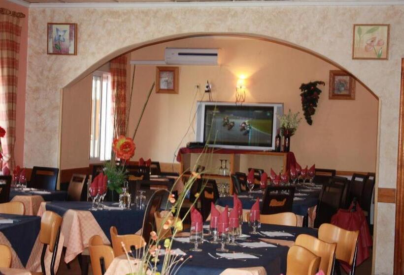 Hostal Gran Via Levante