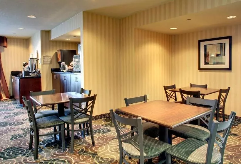 호텔 Cobblestone Inn & Suites  Carrington