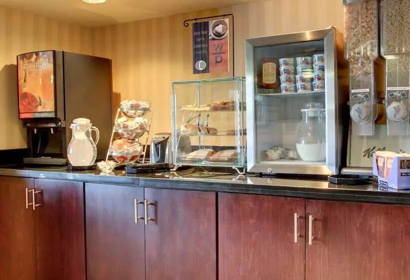 호텔 Cobblestone Inn & Suites  Carrington