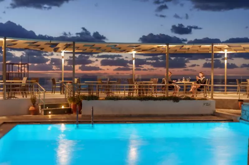 ホテル Dedalos Beach