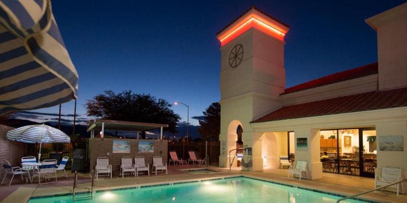 هتل Gateway Studio Suites