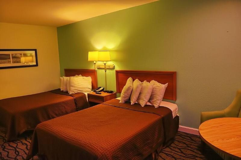Ocean Sands Beach Boutique Inn   Stay By The Beach   Indoor Hotel   Saltwater Mineral Pool Open Unti