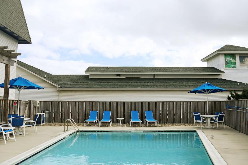 Ocean Sands Beach Boutique Inn   Stay By The Beach   Indoor Hotel   Saltwater Mineral Pool Open Unti
