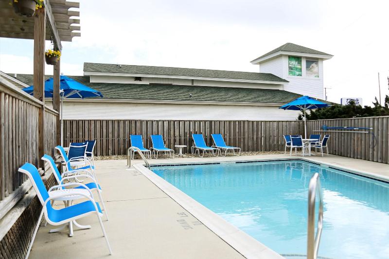Ocean Sands Beach Boutique Inn   Stay By The Beach   Indoor Hotel   Saltwater Mineral Pool Open Unti